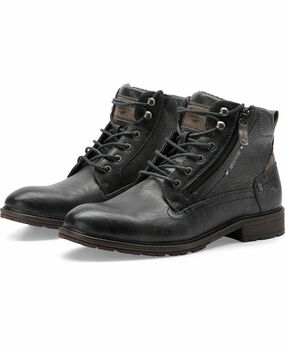 Lace-up boots with zip