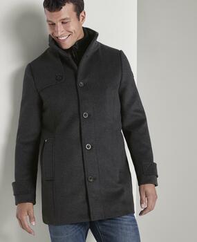 Шерстяное пальто со стеганой подкладкой